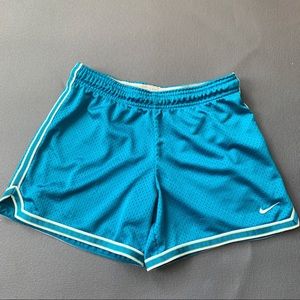 Nike Girls Medium Athletic Shorts